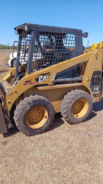 Main image Caterpillar 216